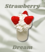 Candjal<br>Strawberrydream candle handmade from 100% rapeseed wax<br>Article-No: 99470010923